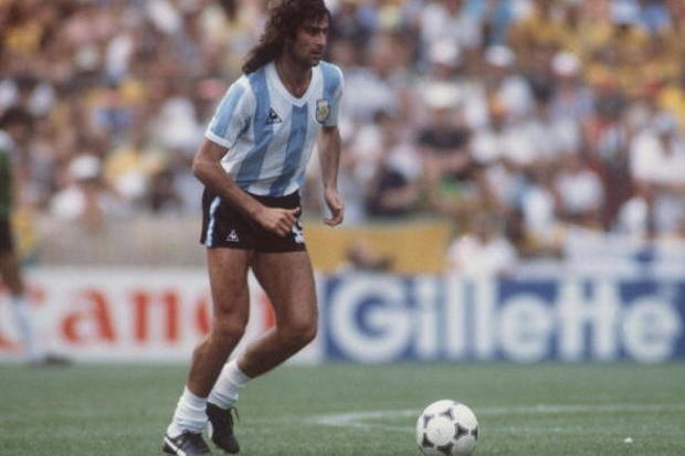 Kempes, o Matador que deu uma Copa para a Argentina