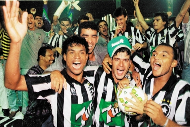 Botafogo 1 x 1 Santos: o polmico ttulo do Glorioso