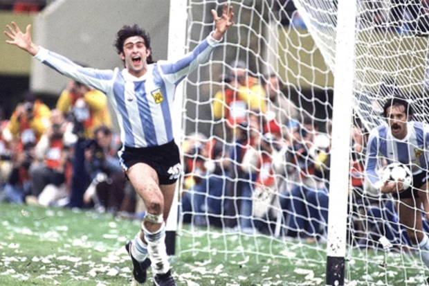 Argentina 3 x 1 Holanda: a glria to desejada pelos argentinos