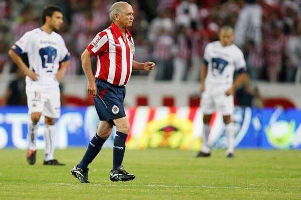 Salvador Reyes: O jogador mais velho a disputar uma partida oficial