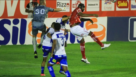 Vila Nova 0-0 Confiança